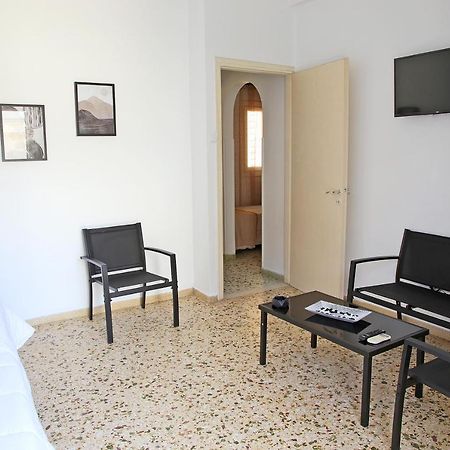 Renata Room By The Sea Near Airport Artemida  Exterior foto